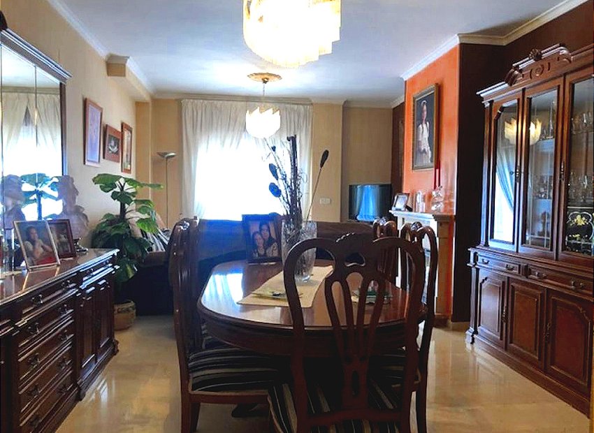 Resale - Townhouse -
La Nucía - town