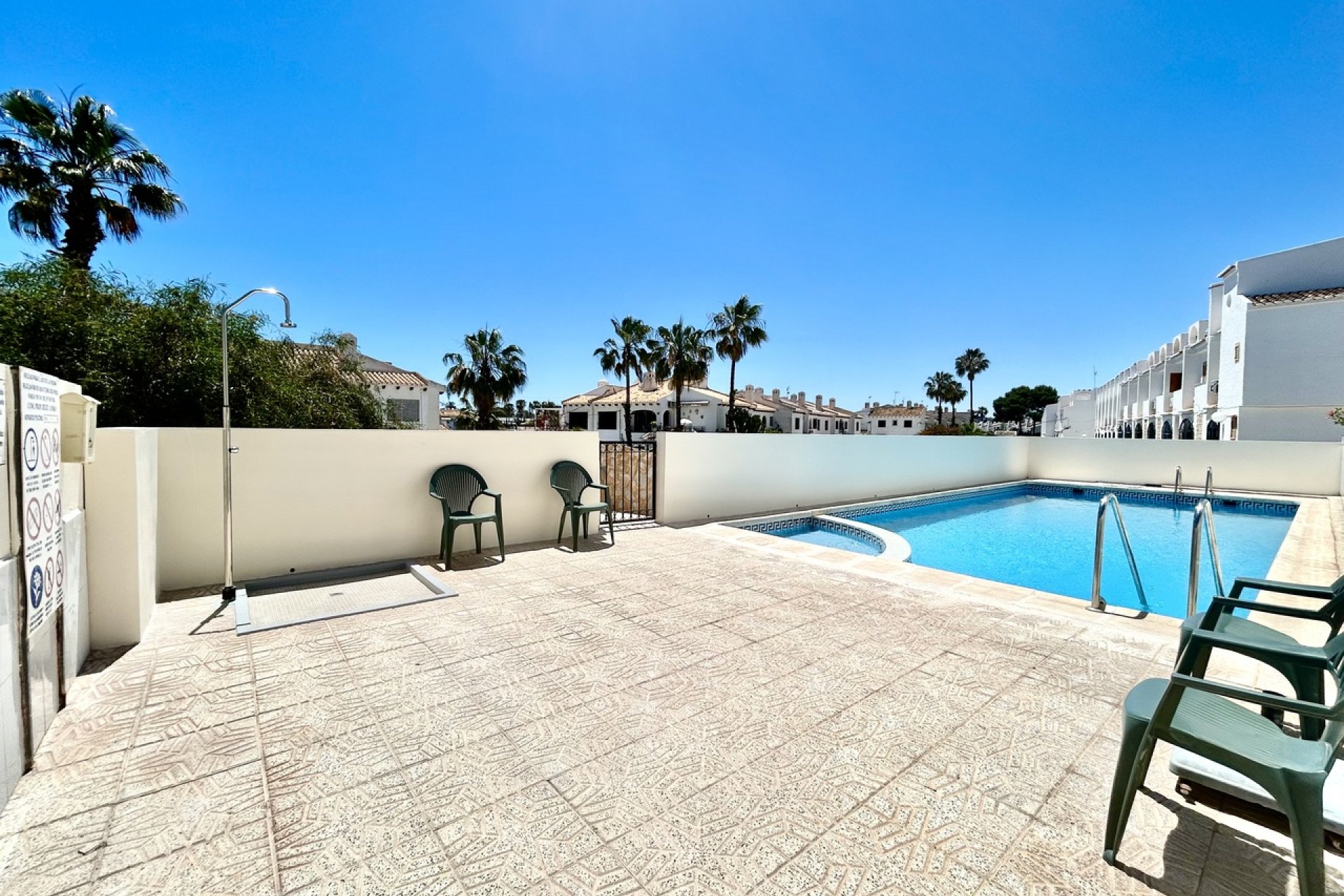 Resale - Townhouse -
Orihuela Costa - La Zenia