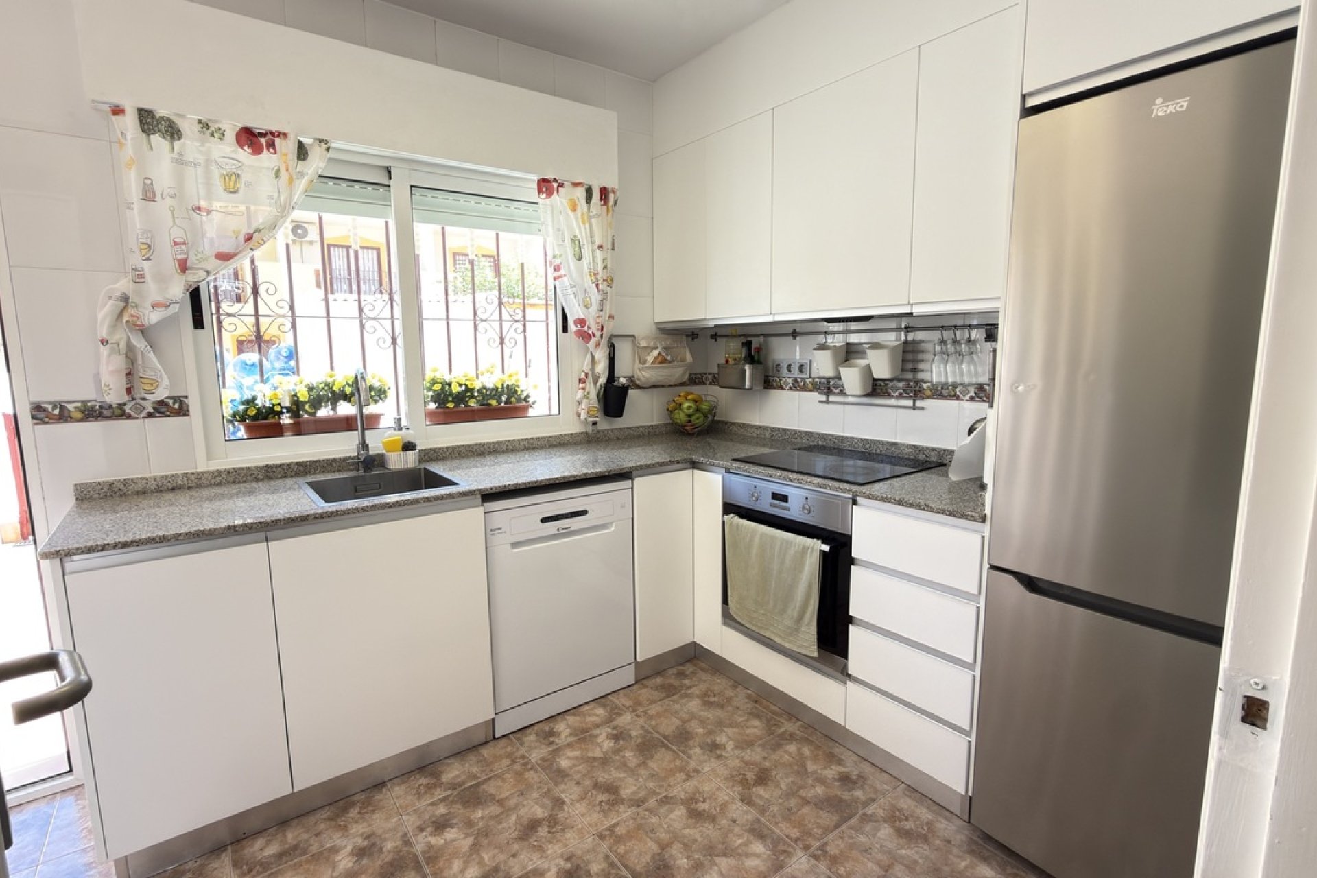 Resale - Townhouse -
Orihuela Costa - La Zenia