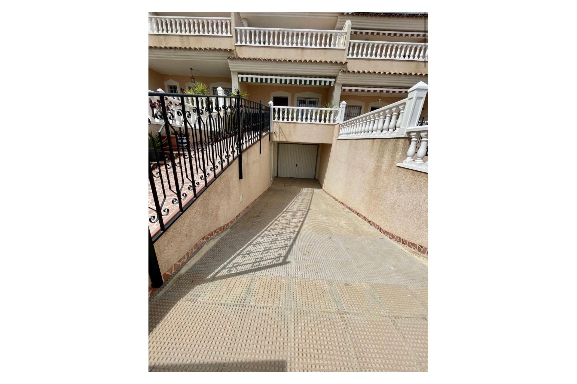 Resale - Townhouse -
Orihuela Costa - Los Altos