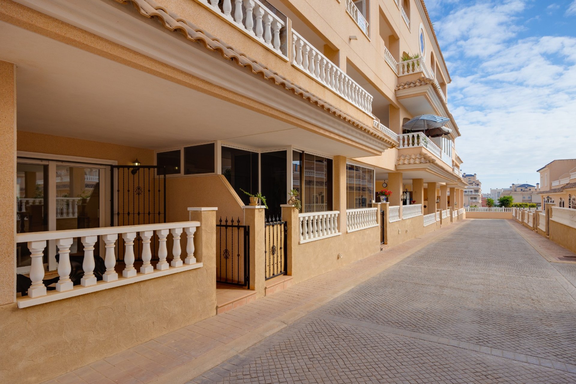 Resale - Townhouse -
Orihuela Costa - Los Dolses