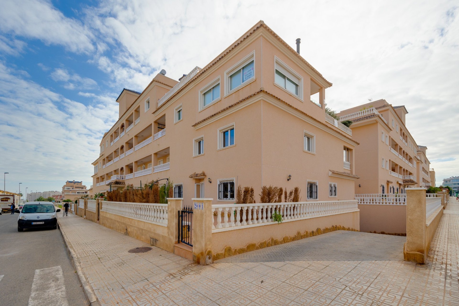 Resale - Townhouse -
Orihuela Costa - Los Dolses