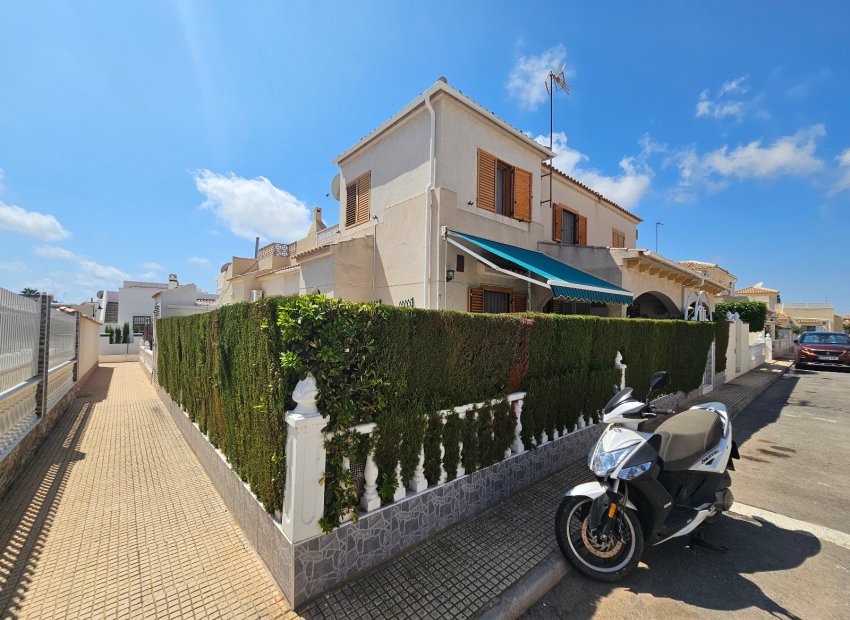 Resale - Townhouse -
Orihuela Costa - Serena