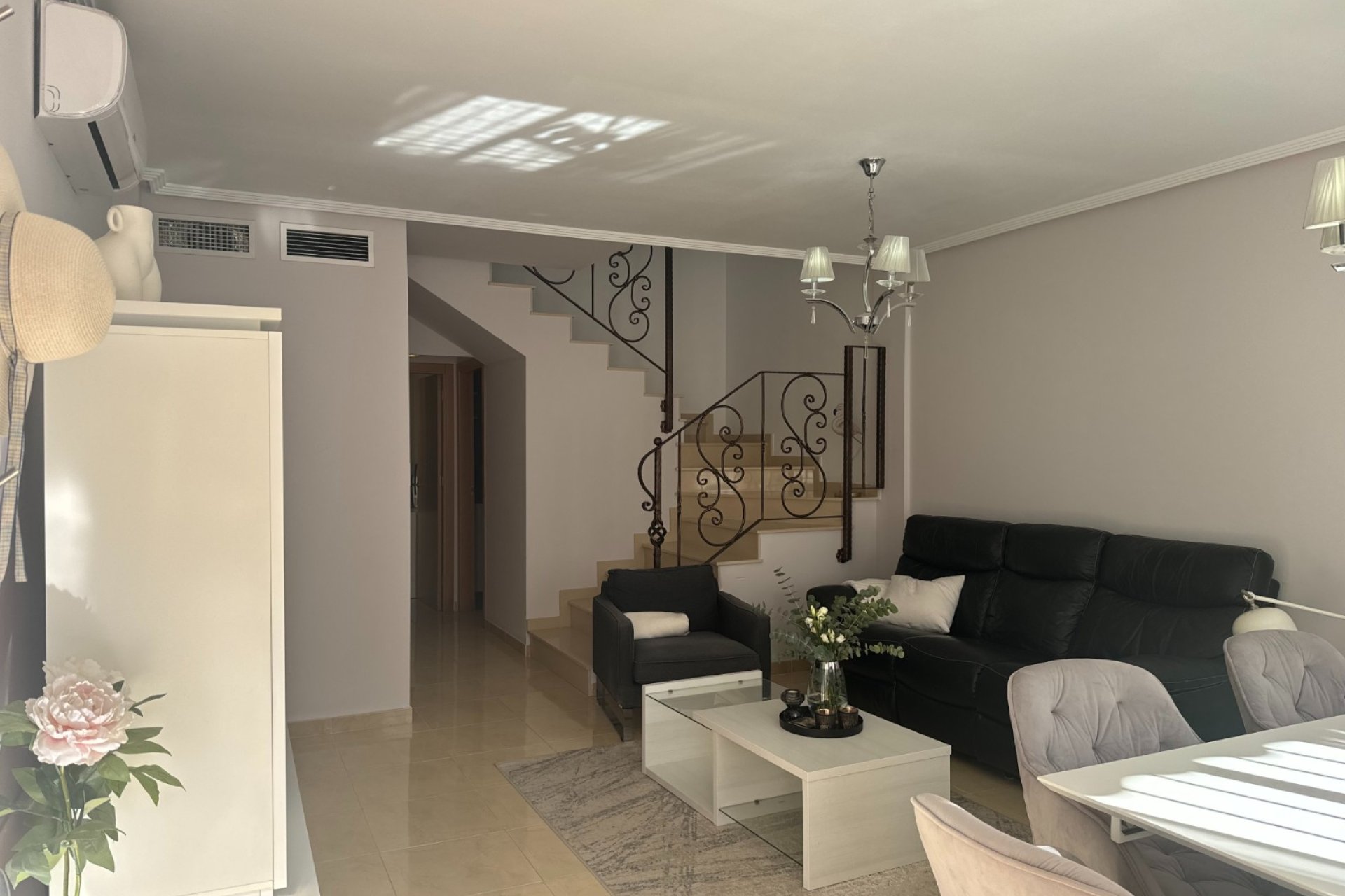 Resale - Townhouse -
Orihuela Costa - Villamartín