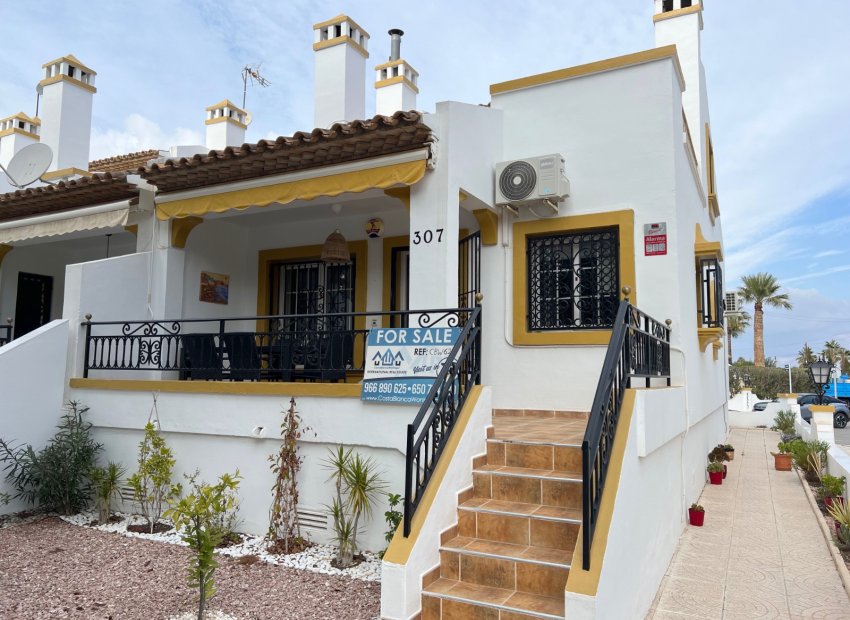 Resale - Townhouse -
Orihuela Costa - Villamartín