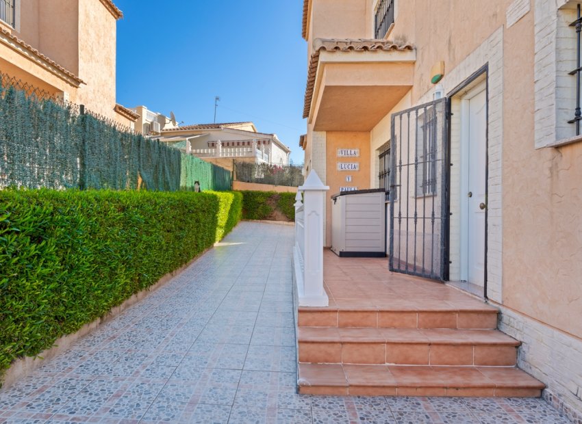 Resale - Townhouse -
San Fulgencio - La Marina