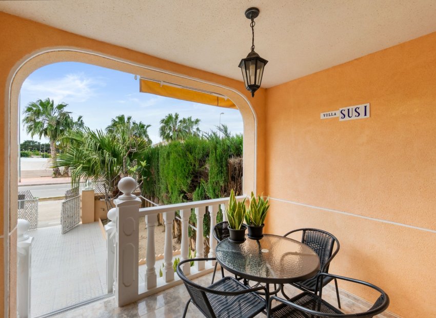 Resale - Townhouse -
San Javier