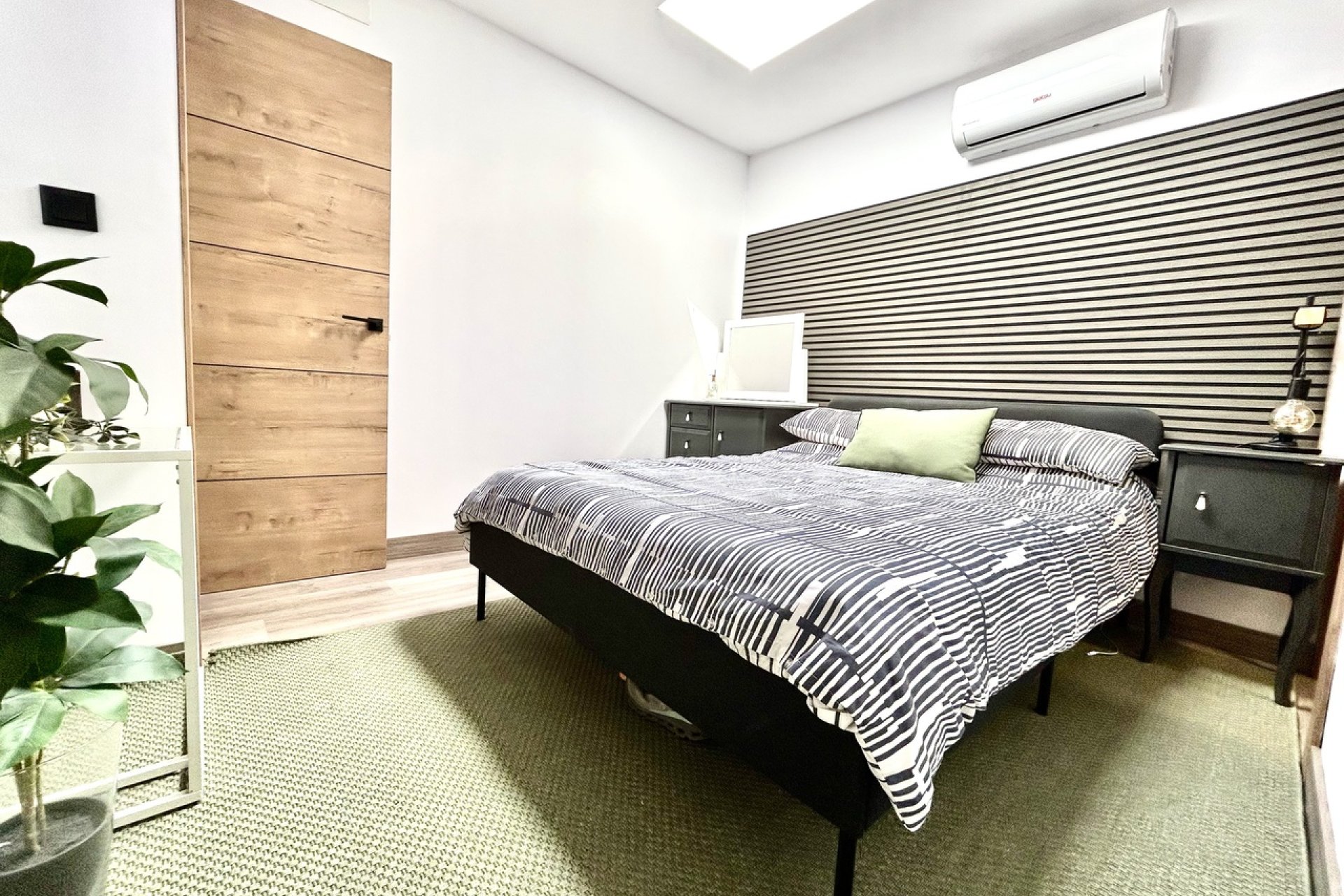 Resale - Townhouse -
San Miguel de Salinas