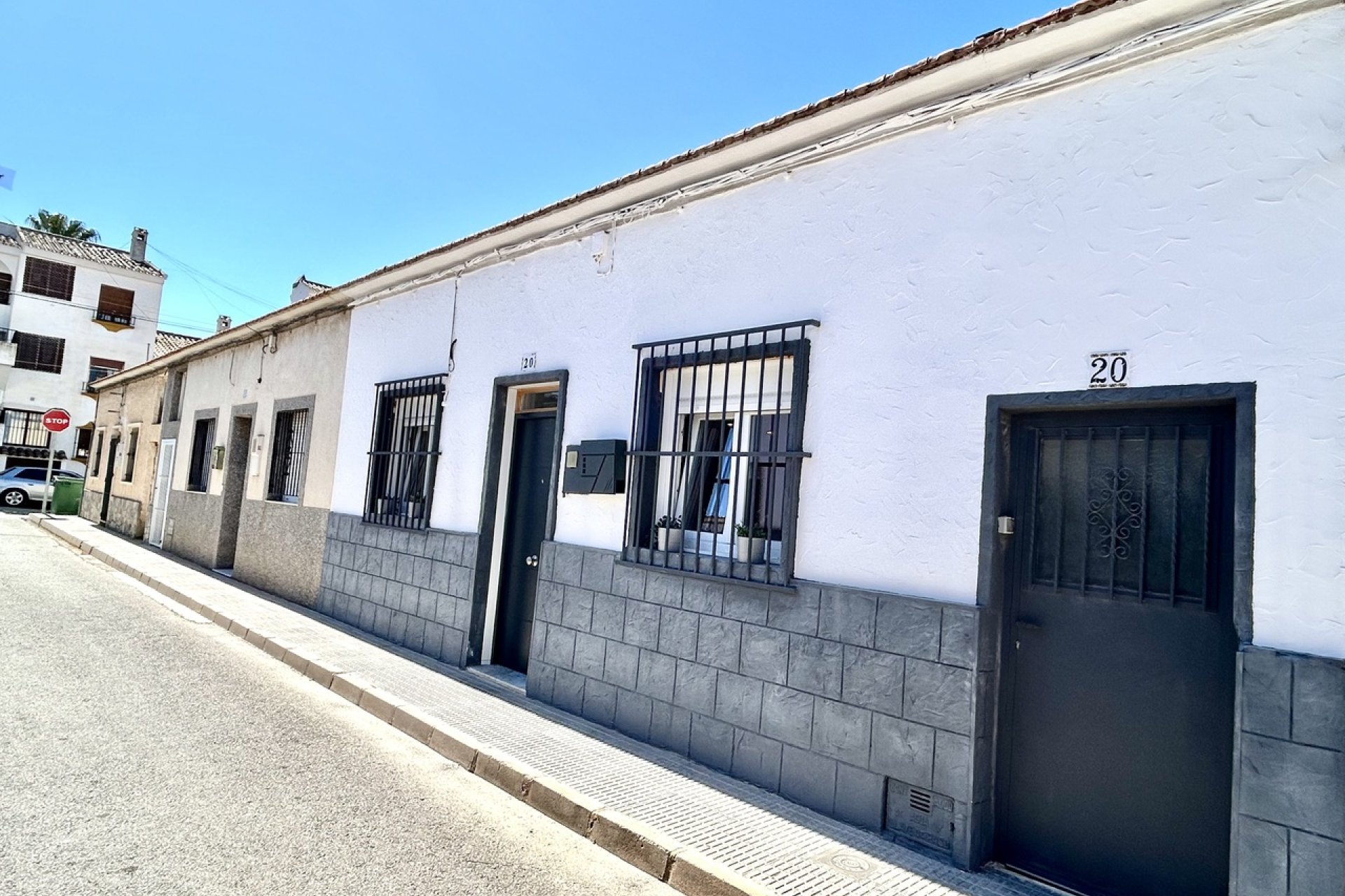 Resale - Townhouse -
San Miguel de Salinas