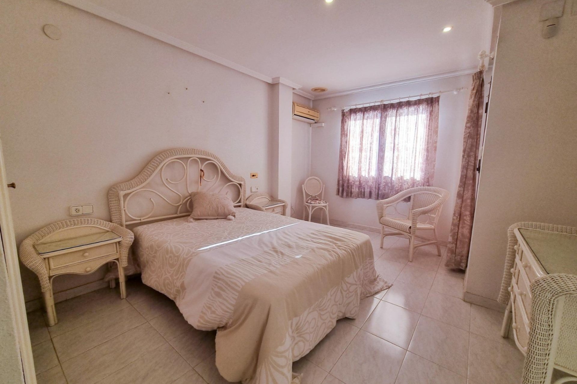 Resale - Townhouse -
Santa Pola - Playa del Este