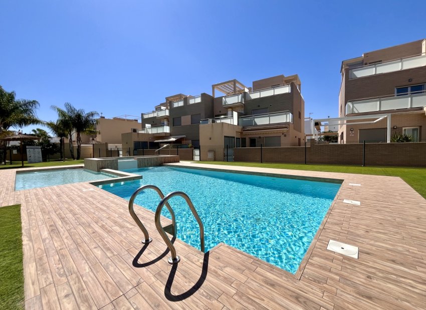 Resale - Townhouse -
Torre de la Horadada