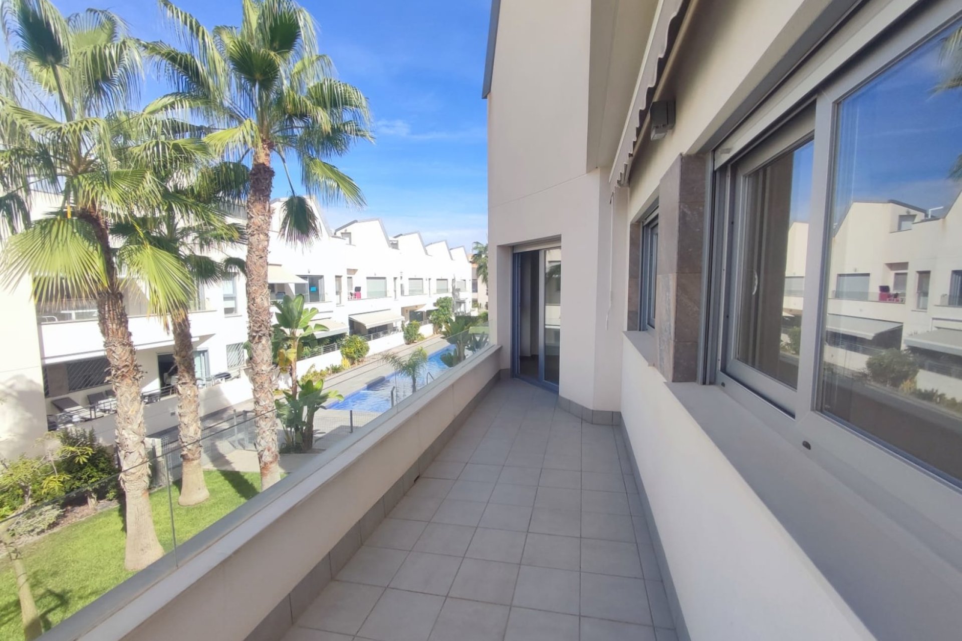 Resale - Townhouse -
Torrevieja - El Acequión - Los Náufragos