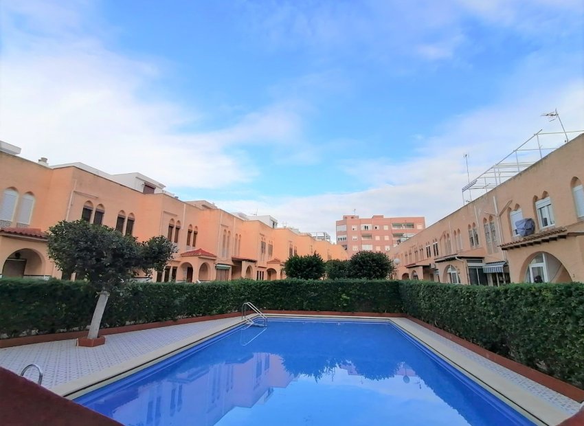 Resale - Townhouse -
Torrevieja - La Mata