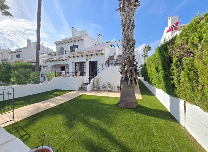 Resale - Townhouse -
Villamartin * - Los Dolses *