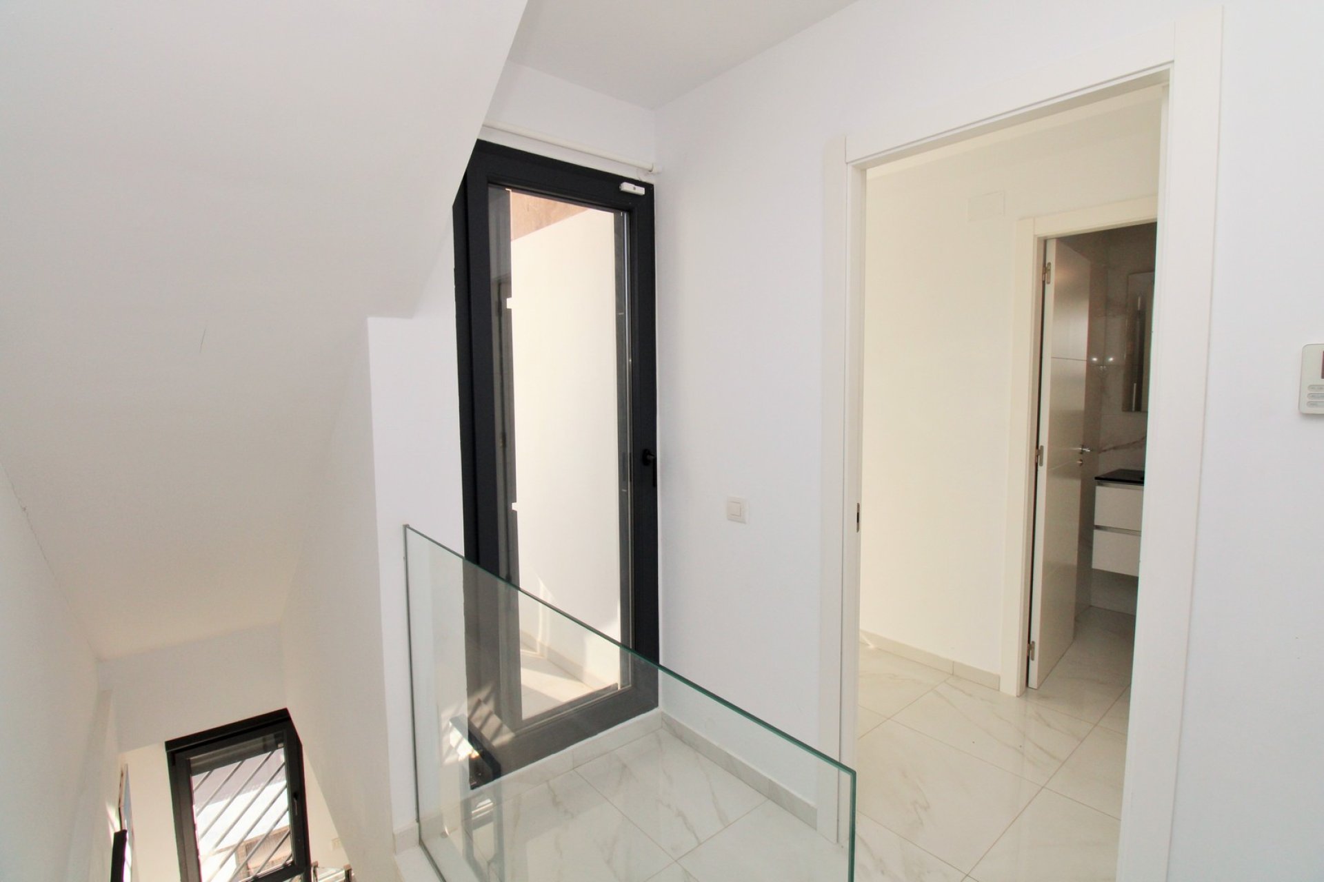 Resale - Townhouse -
Villamartín