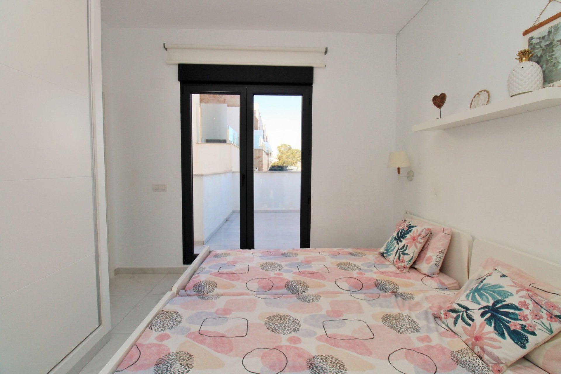 Resale - Townhouse -
Villamartín