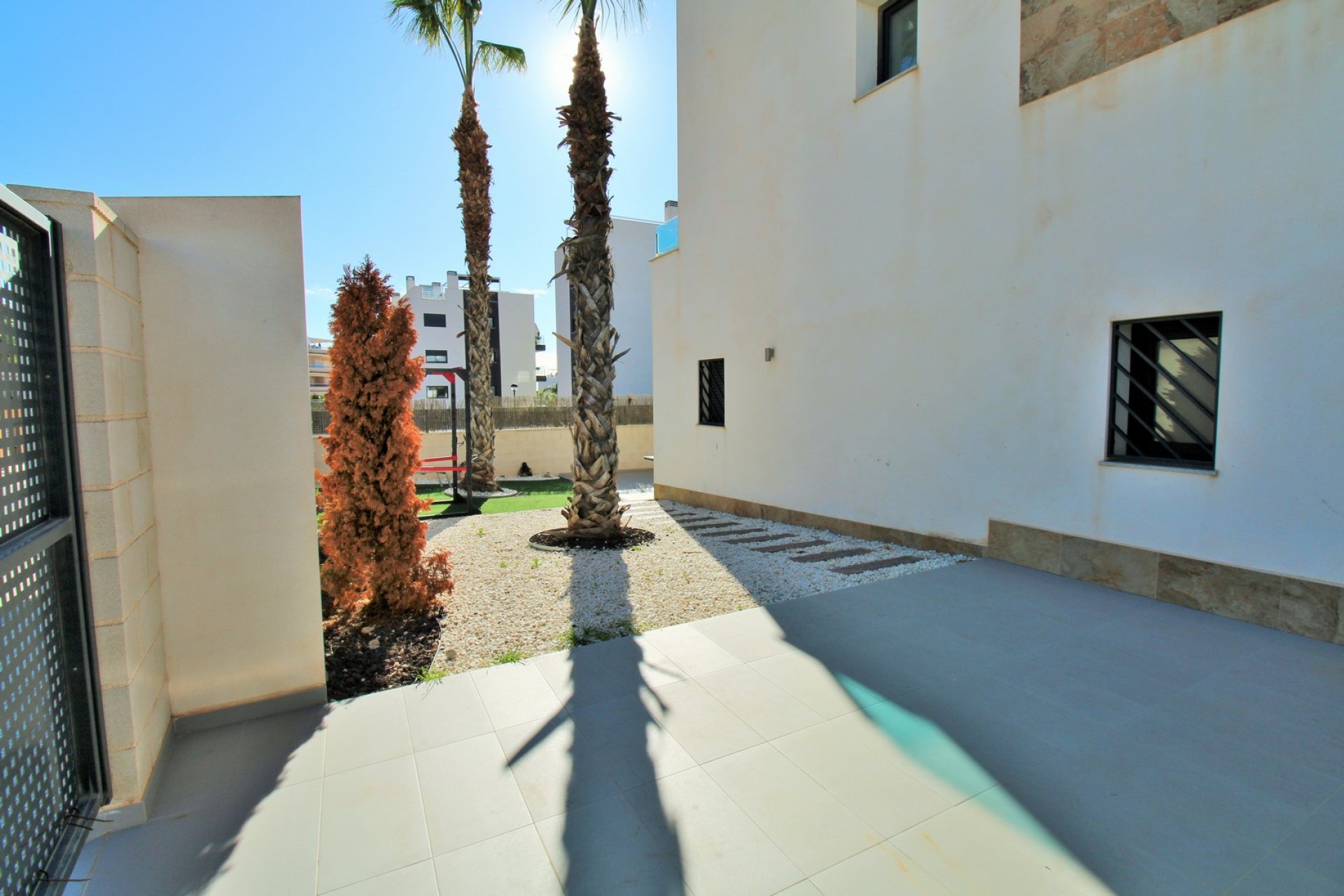 Resale - Townhouse -
Villamartín