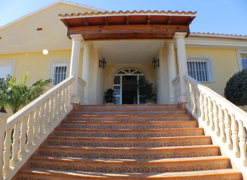 Resale - Villa -
Alfas del Pí - Arabi