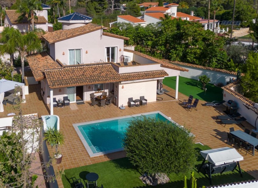Resale - Villa -
Alfas del Pí