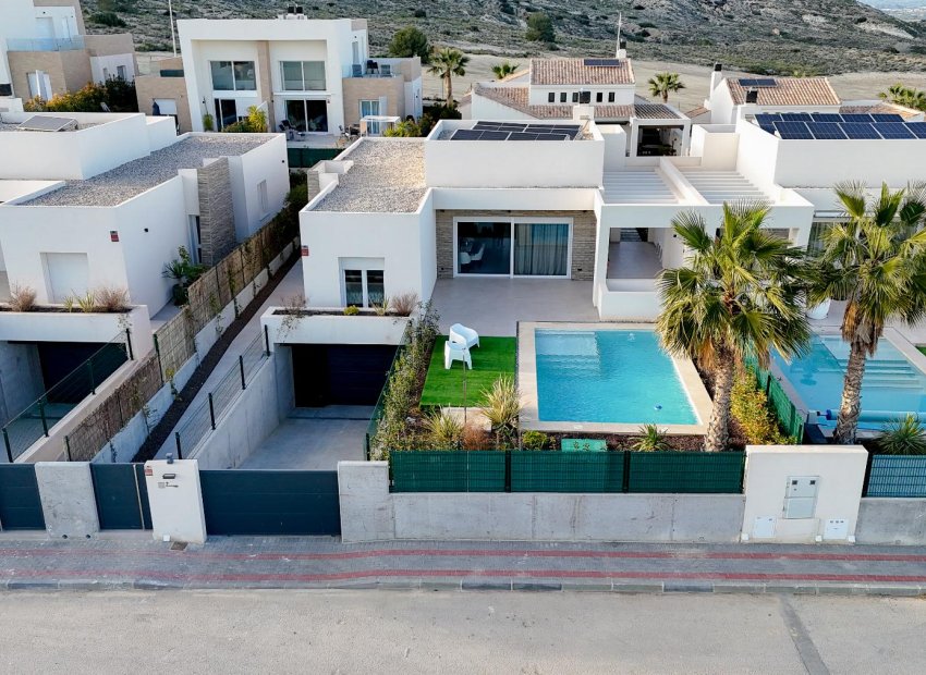 Resale - Villa -
Algorfa - Campo de Golf - Algorfa