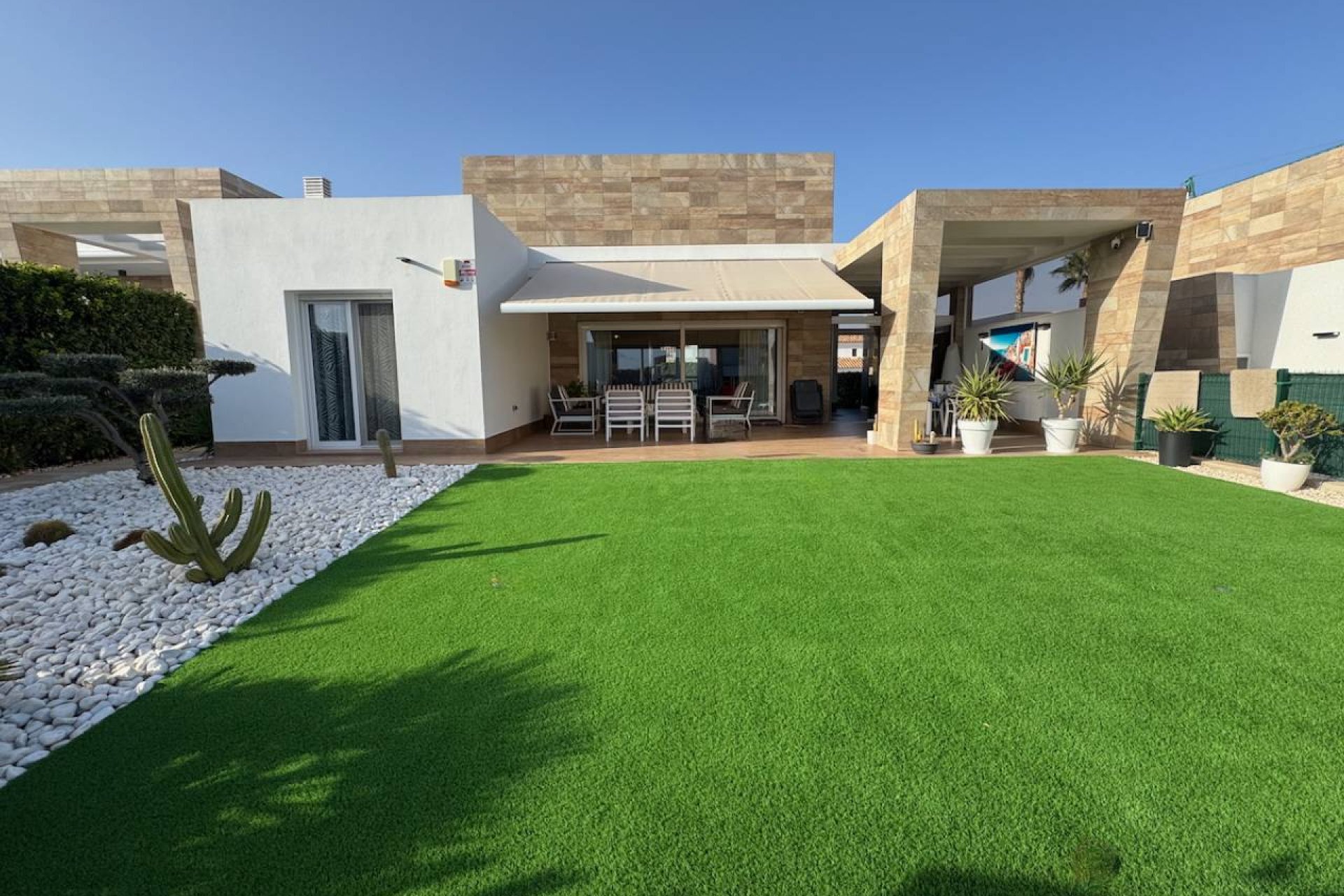 Resale - Villa -
Algorfa - La finca Golf