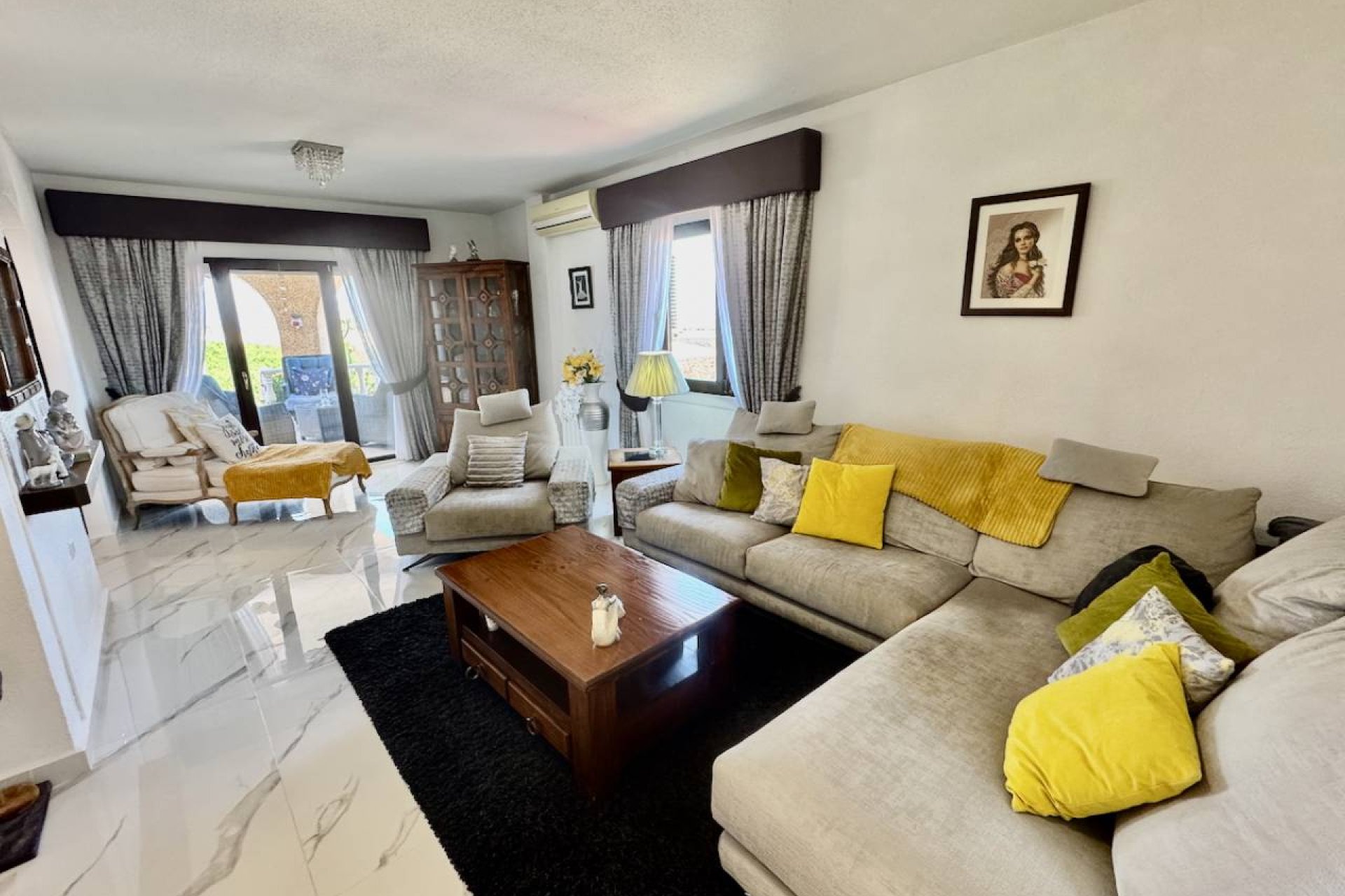 Resale - Villa -
Algorfa - Lomas de La Juliana