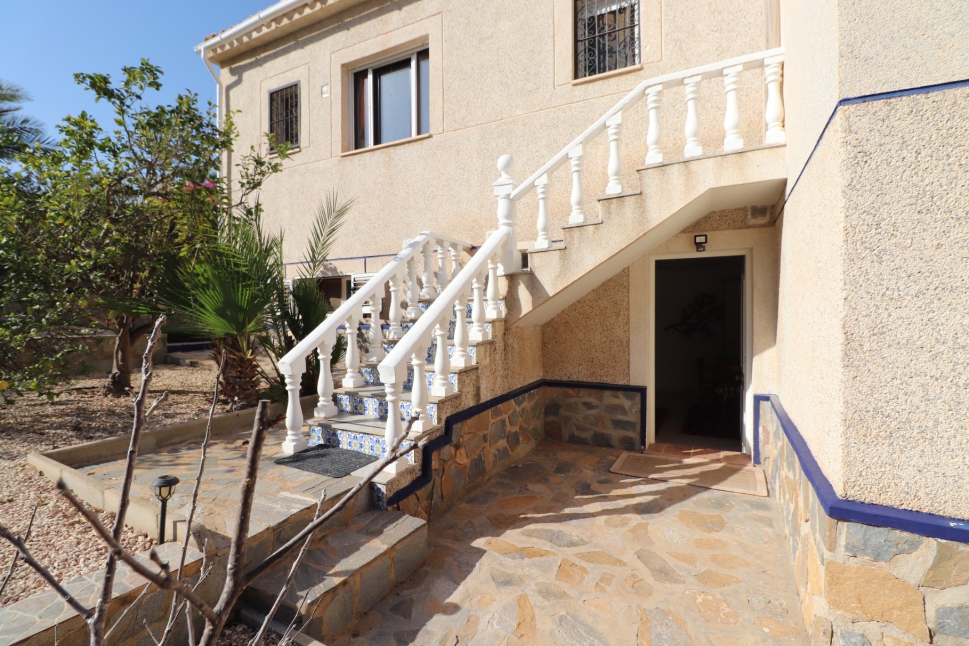 Resale - Villa -
Algorfa - Lomas de La Juliana