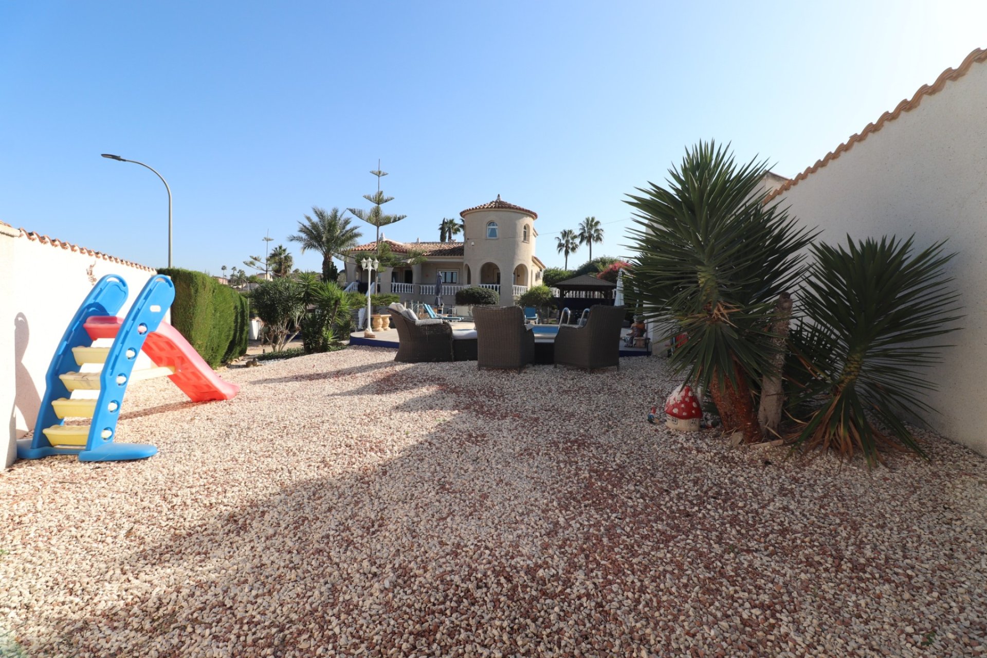 Resale - Villa -
Algorfa - Lomas de La Juliana