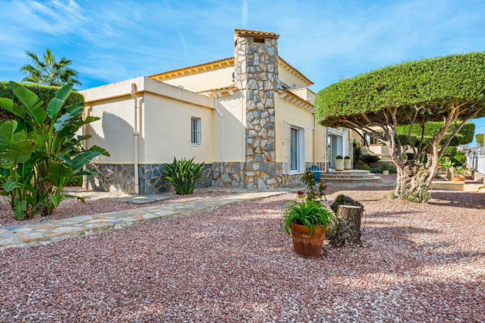 Resale - Villa -
Algorfa - Montemar