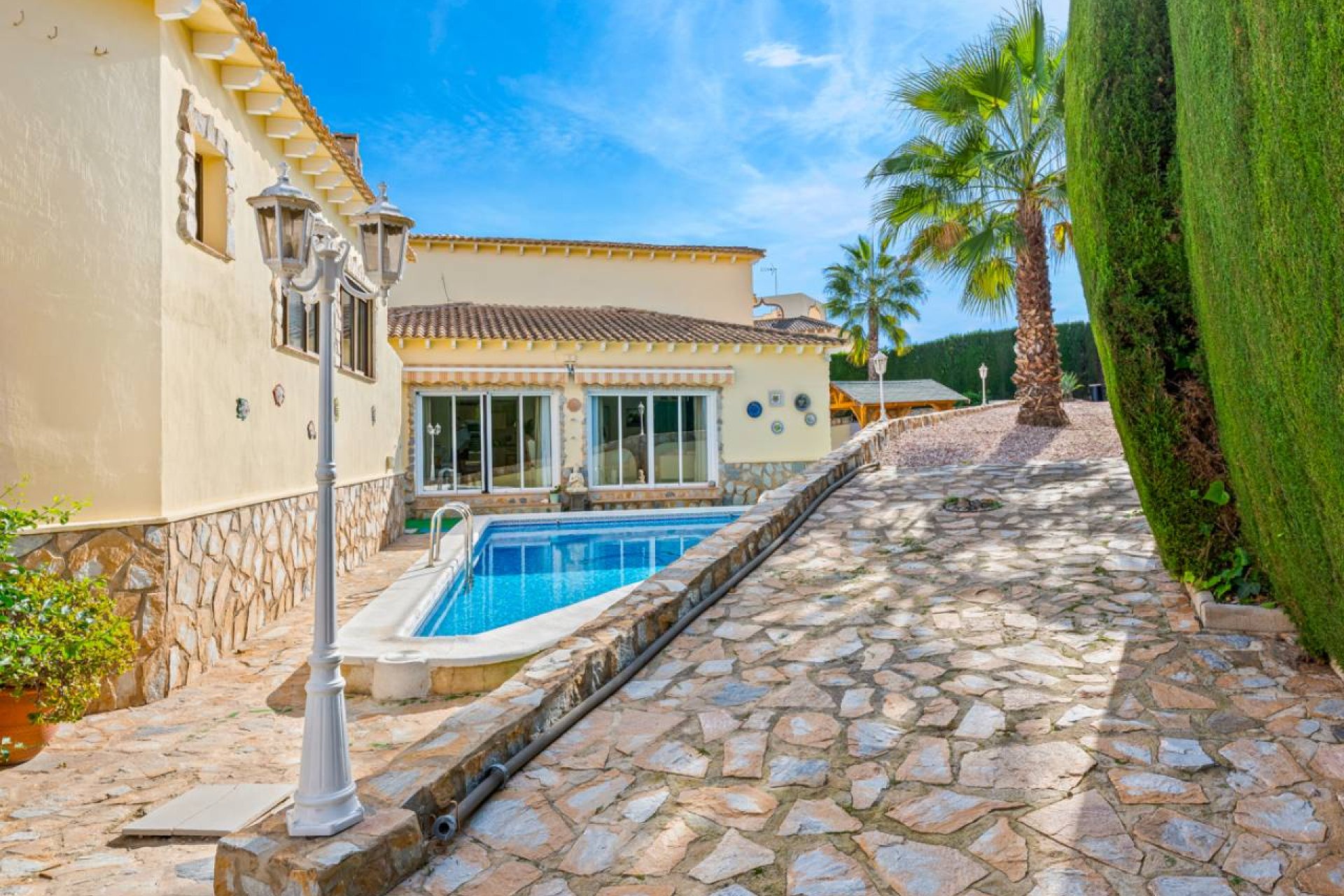 Resale - Villa -
Algorfa - Montemar