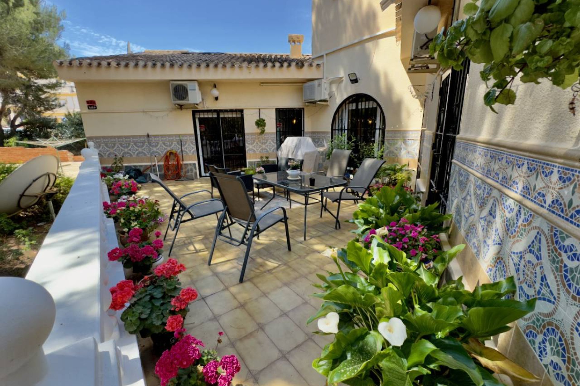 Resale - Villa -
Algorfa - Montemar