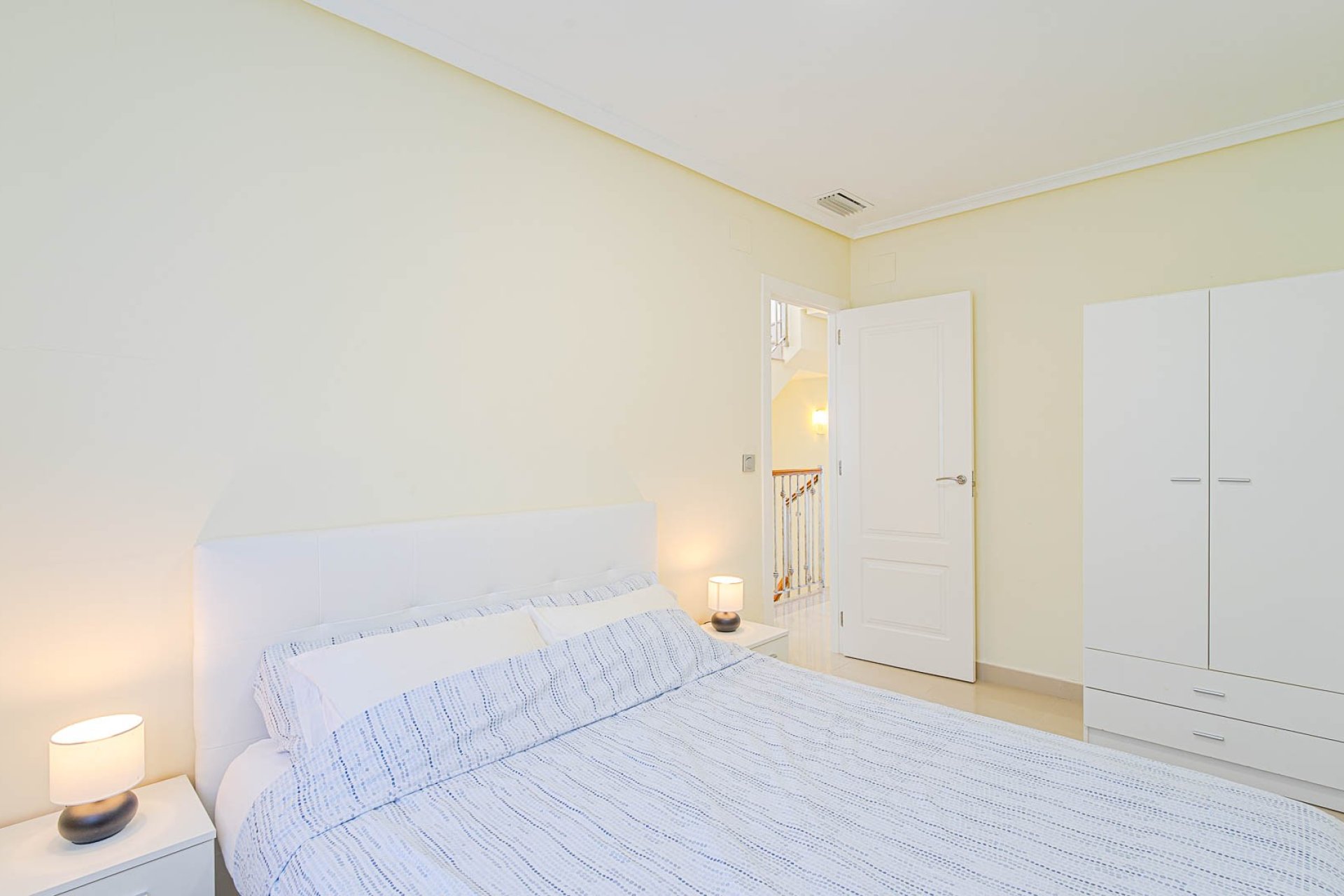Resale - Villa -
Alicante - El Campello