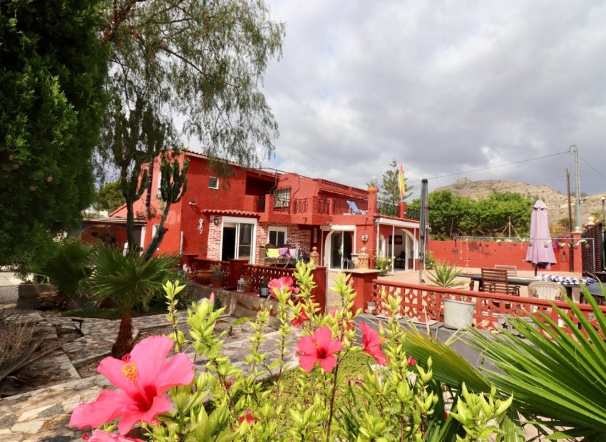 Resale - Villa -
Aspe