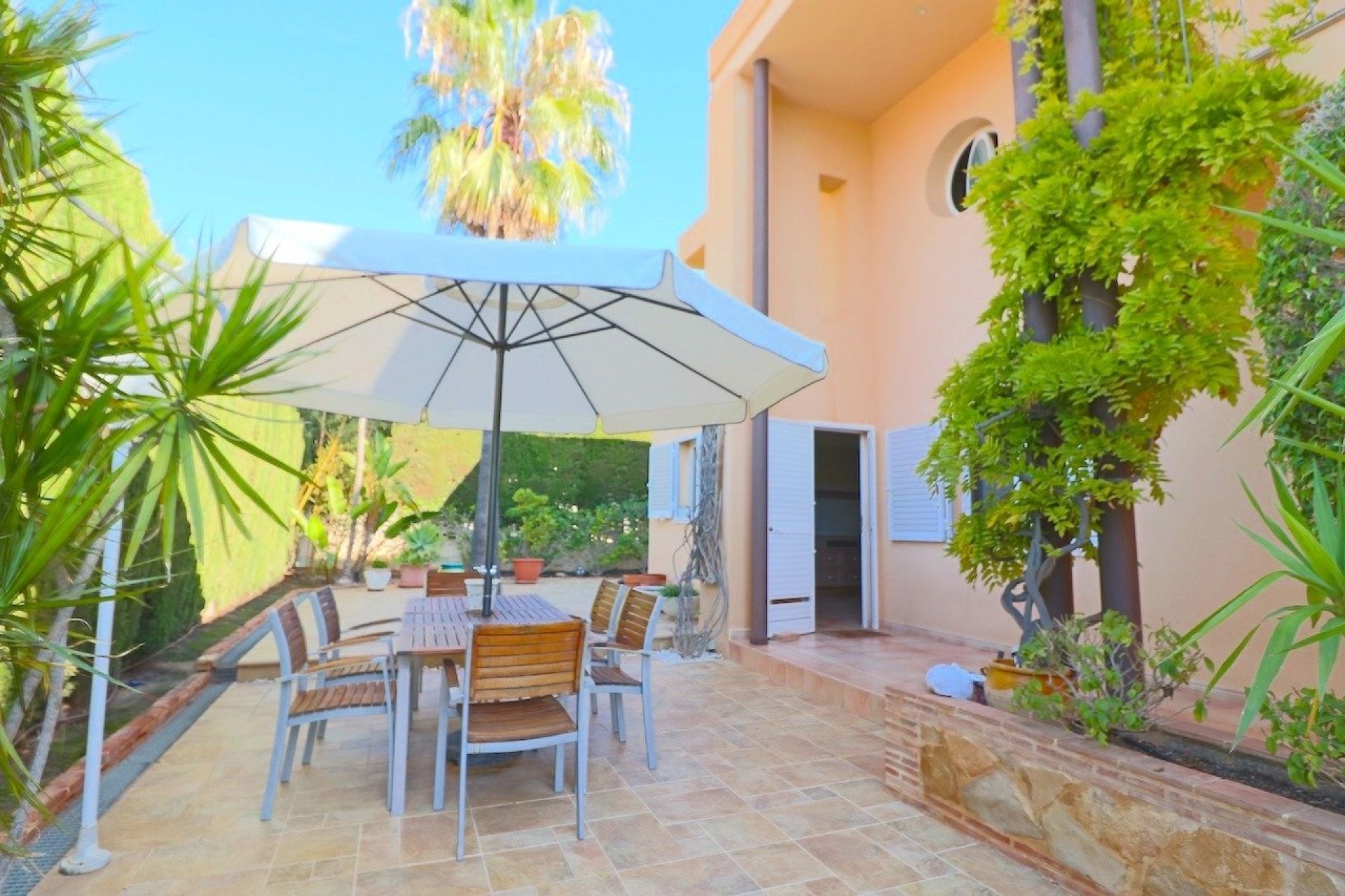 Resale - Villa -
Benidorm - Coblanca