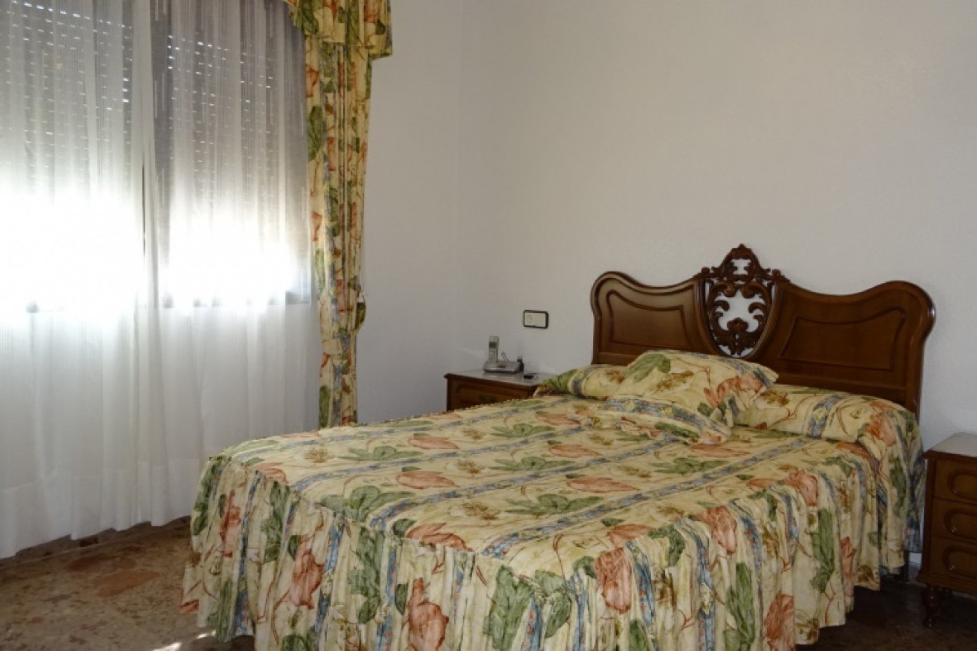 Resale - Villa -
Benidorm - Poniente