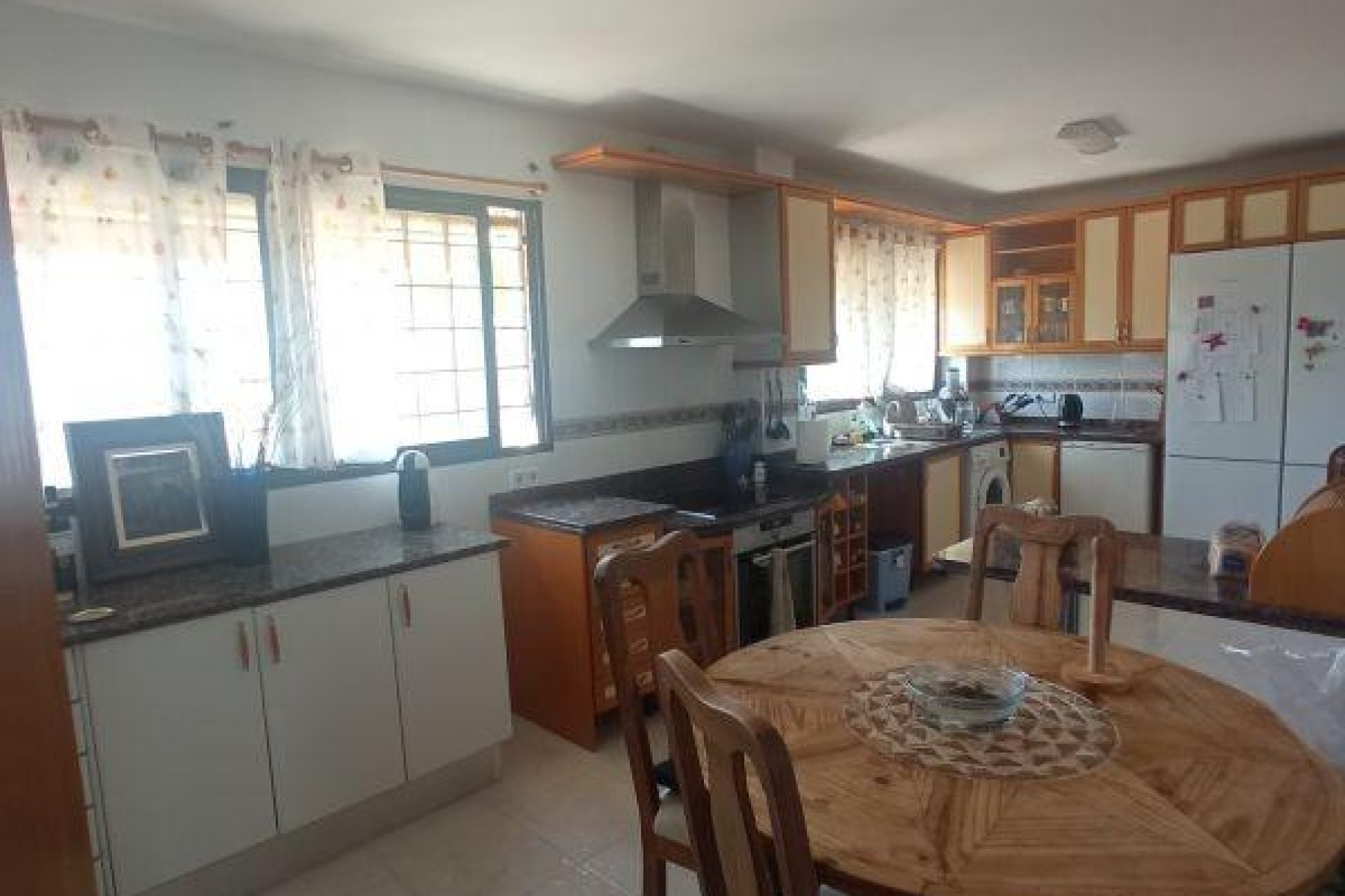 Resale - Villa -
Benidorm - Poniente