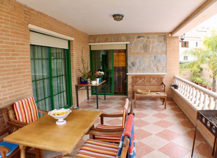 Resale - Villa -
Benidorm - Rincón de Loix