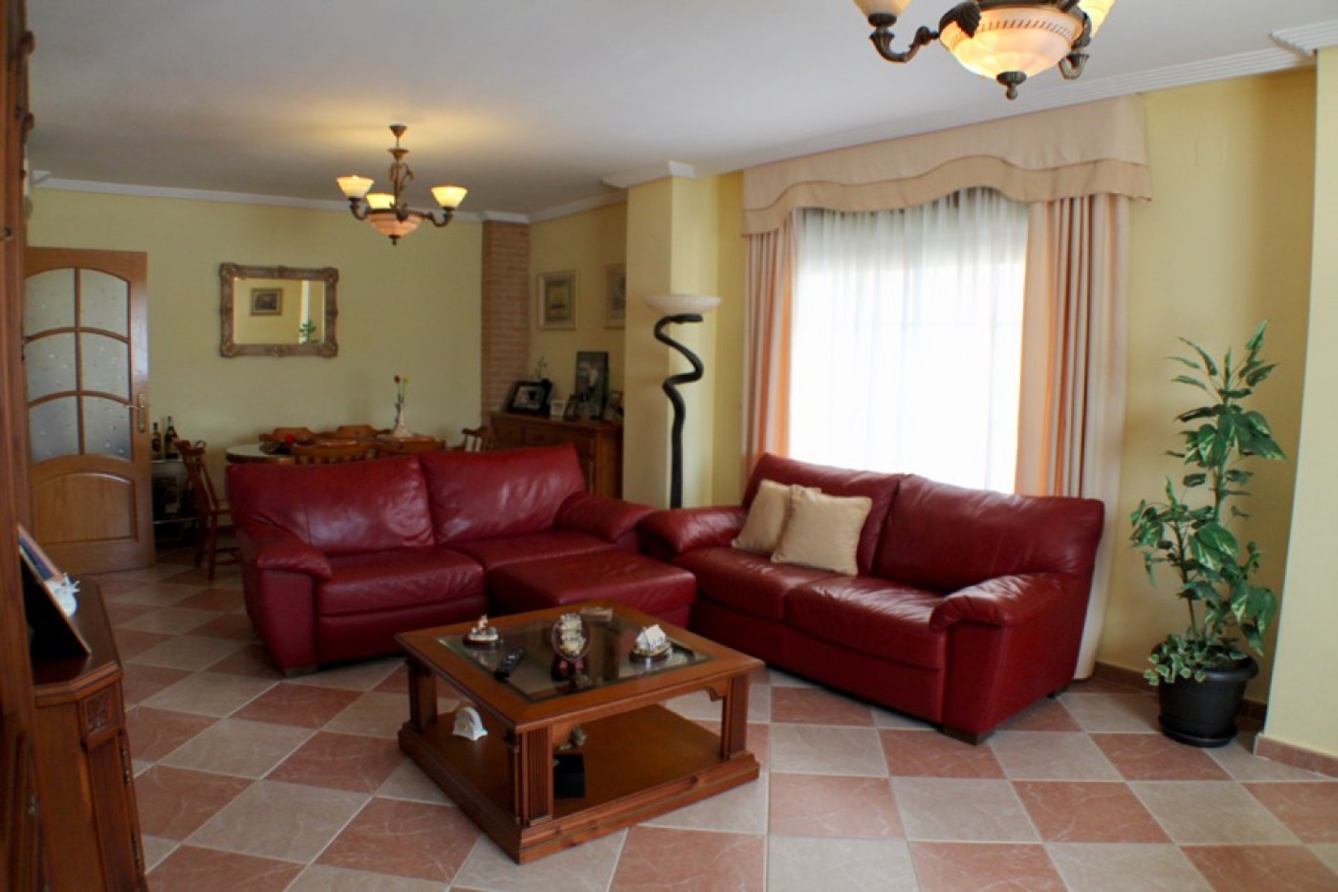 Resale - Villa -
Benidorm - Rincón de Loix