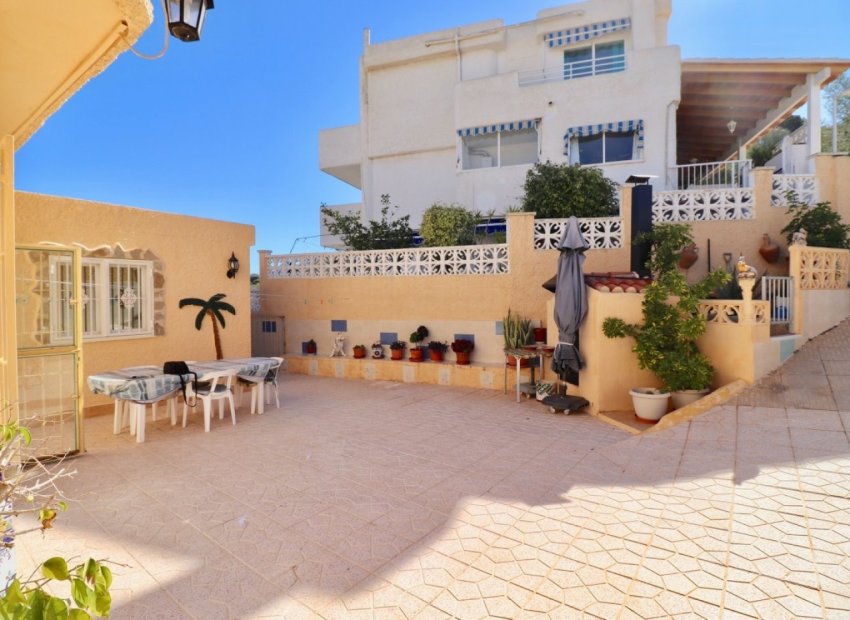 Resale - Villa -
Benidorm - Rincón de Loix