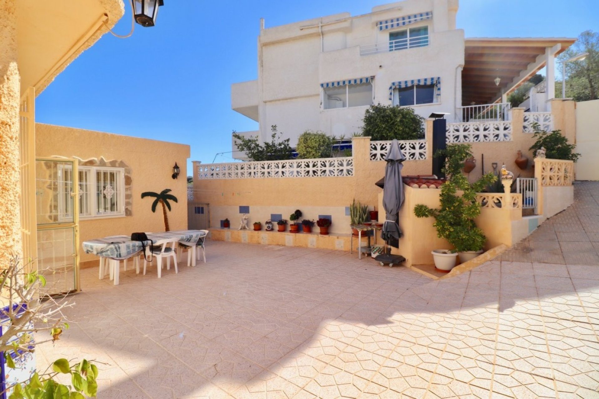 Resale - Villa -
Benidorm - Rincón de Loix