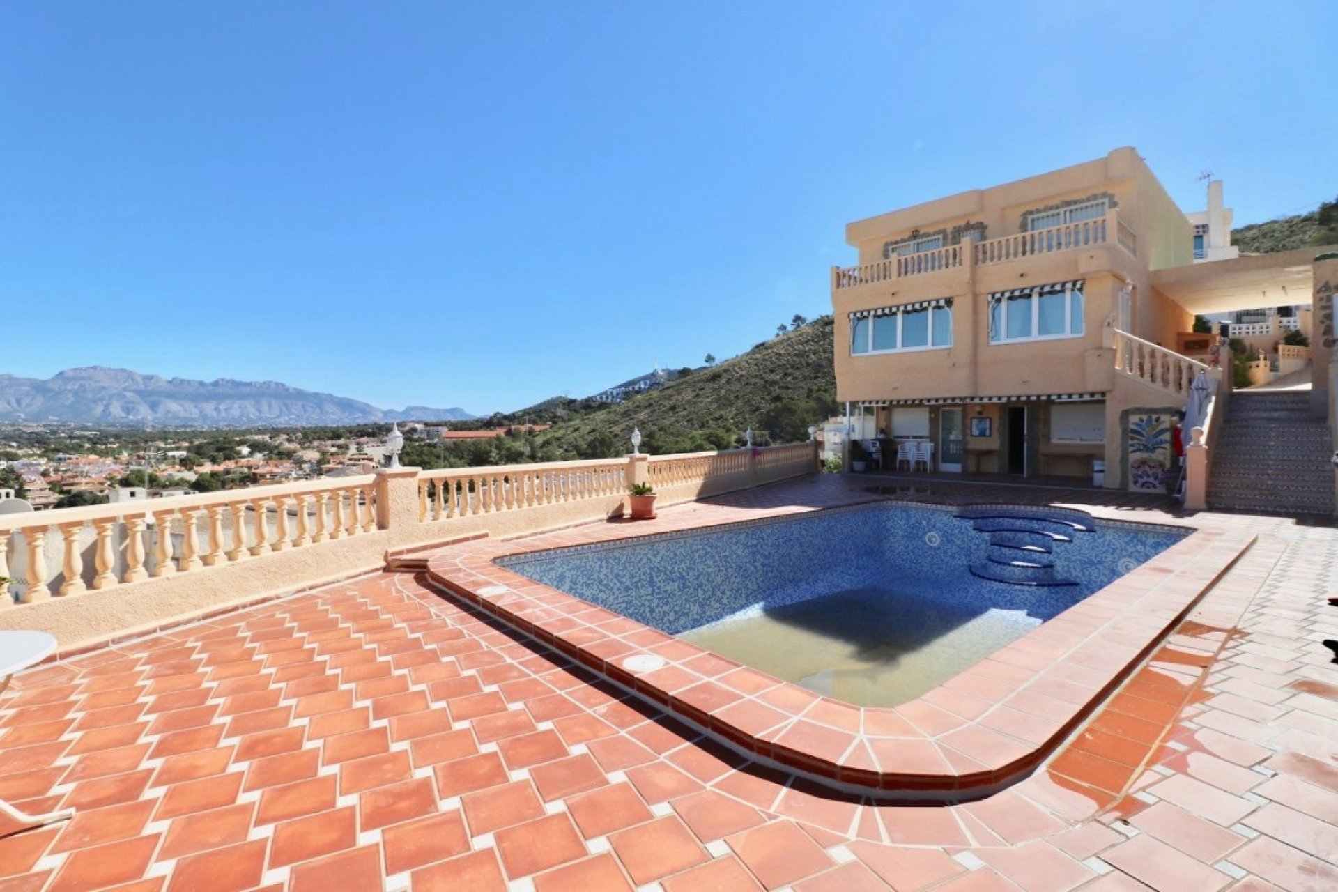 Resale - Villa -
Benidorm - Rincón de Loix