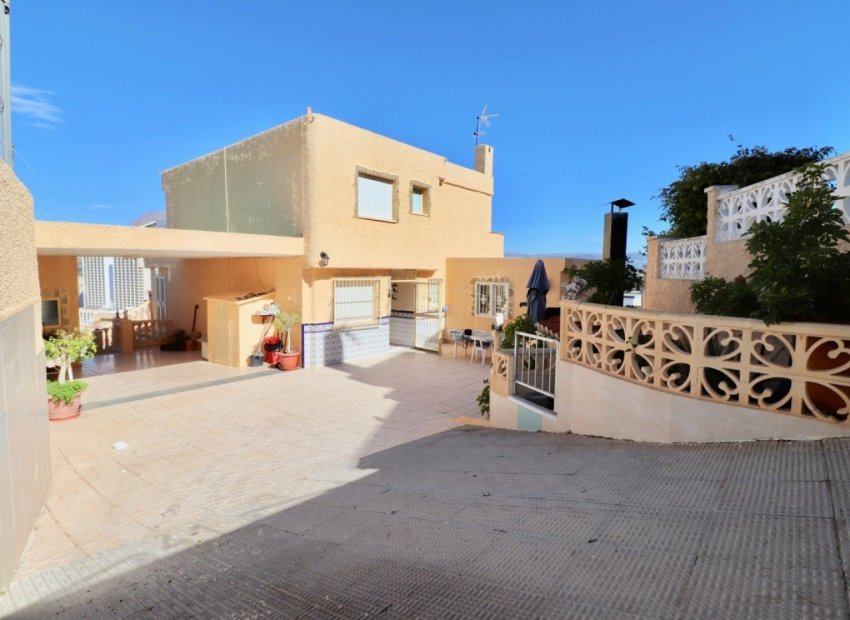 Resale - Villa -
Benidorm - Rincón de Loix