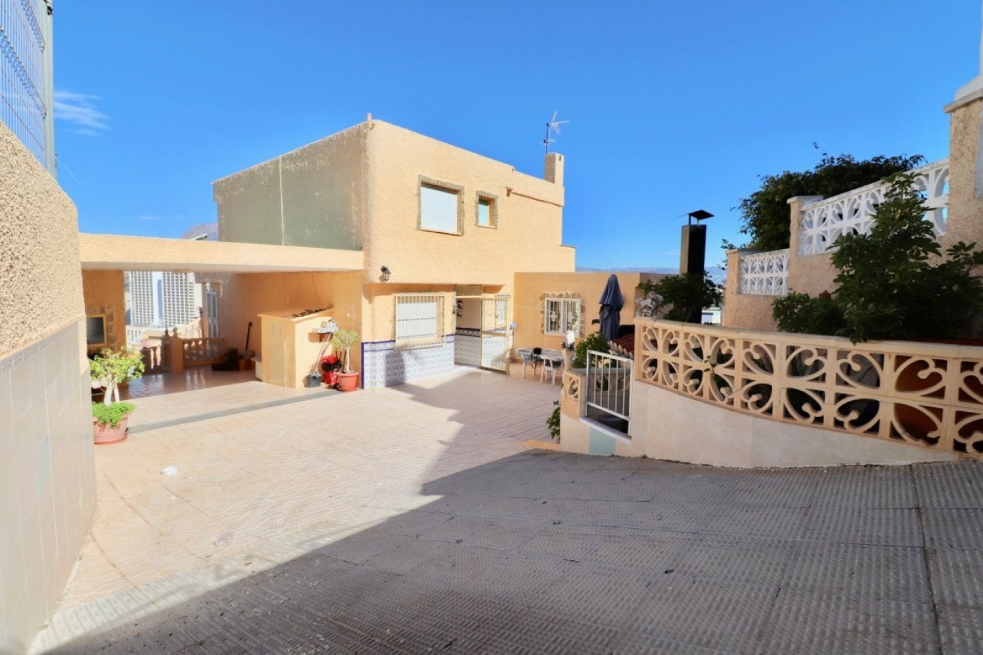 Resale - Villa -
Benidorm - Rincón de Loix