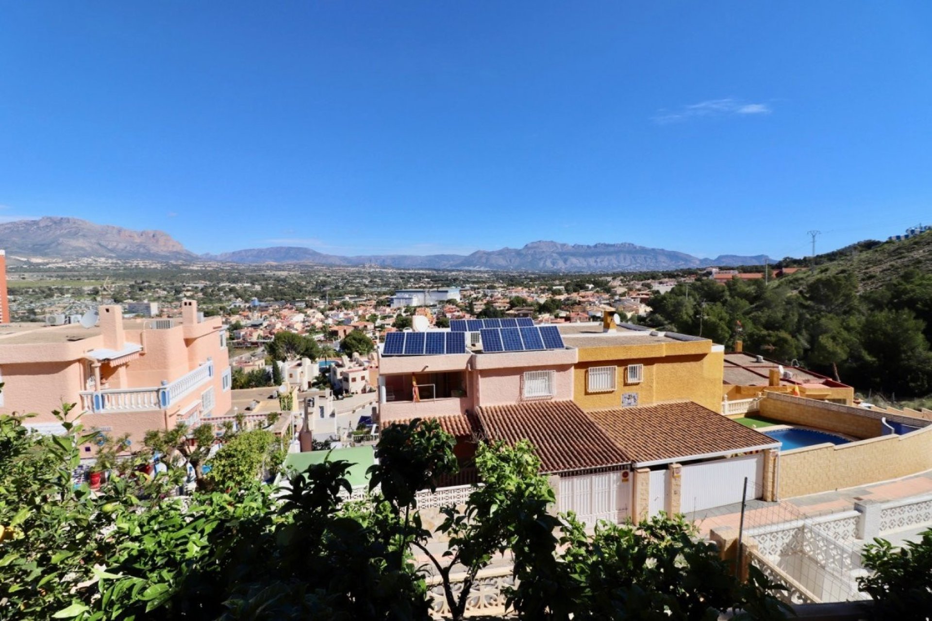 Resale - Villa -
Benidorm - Rincón de Loix