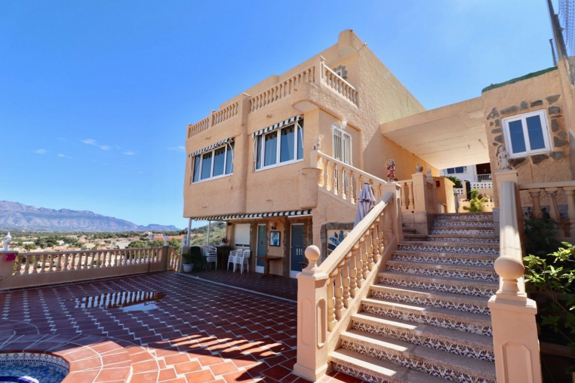 Resale - Villa -
Benidorm - Rincón de Loix