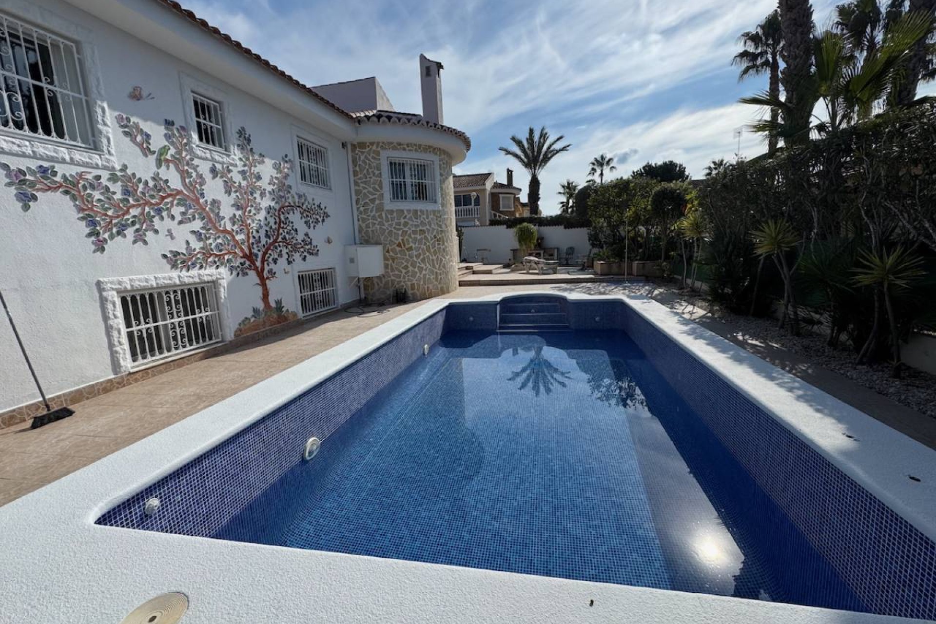 Resale - Villa -
Benimar