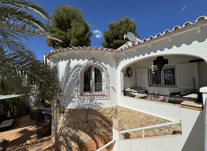 Resale - Villa -
Benissa