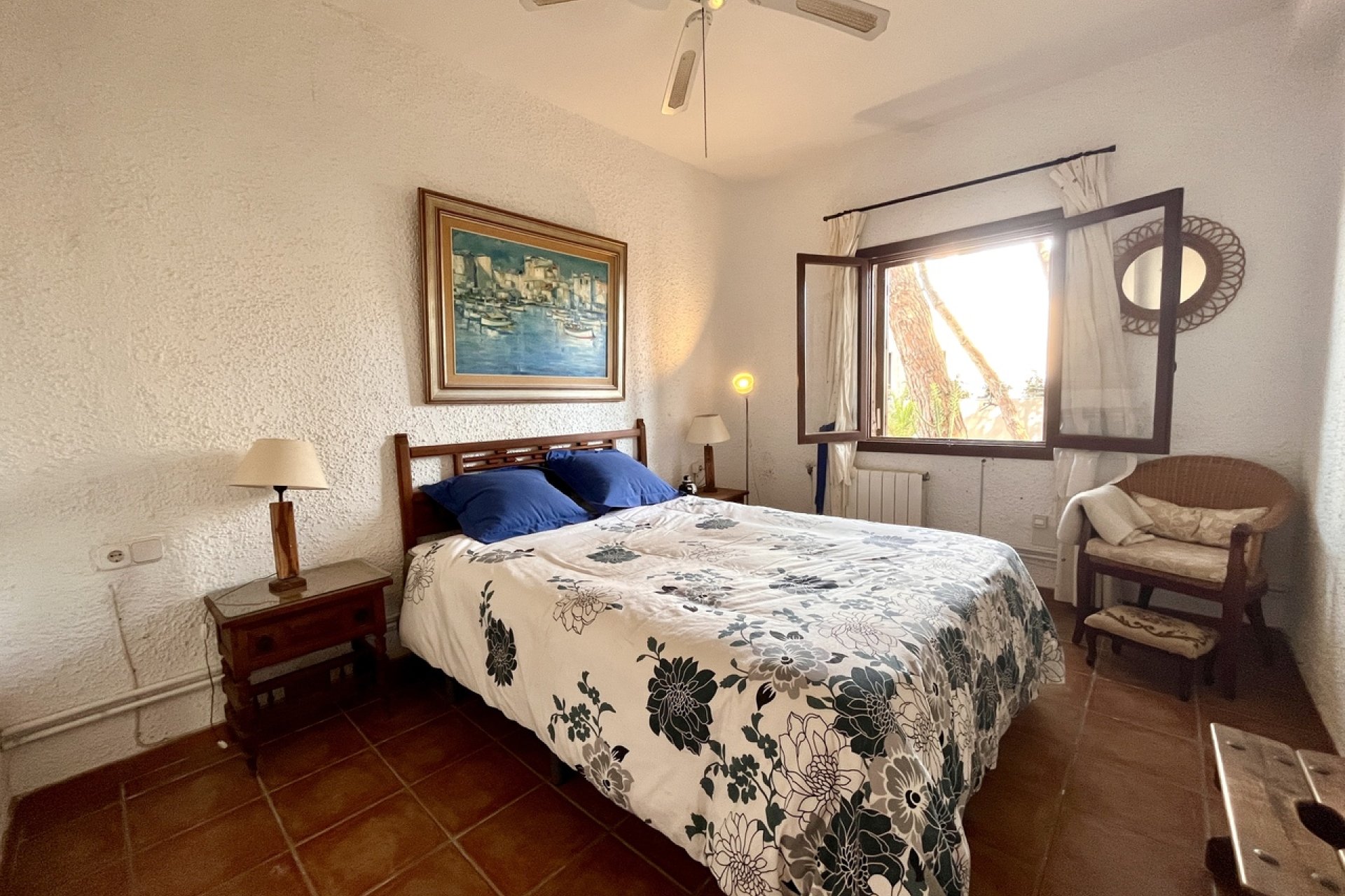 Resale - Villa -
Cabo Roig