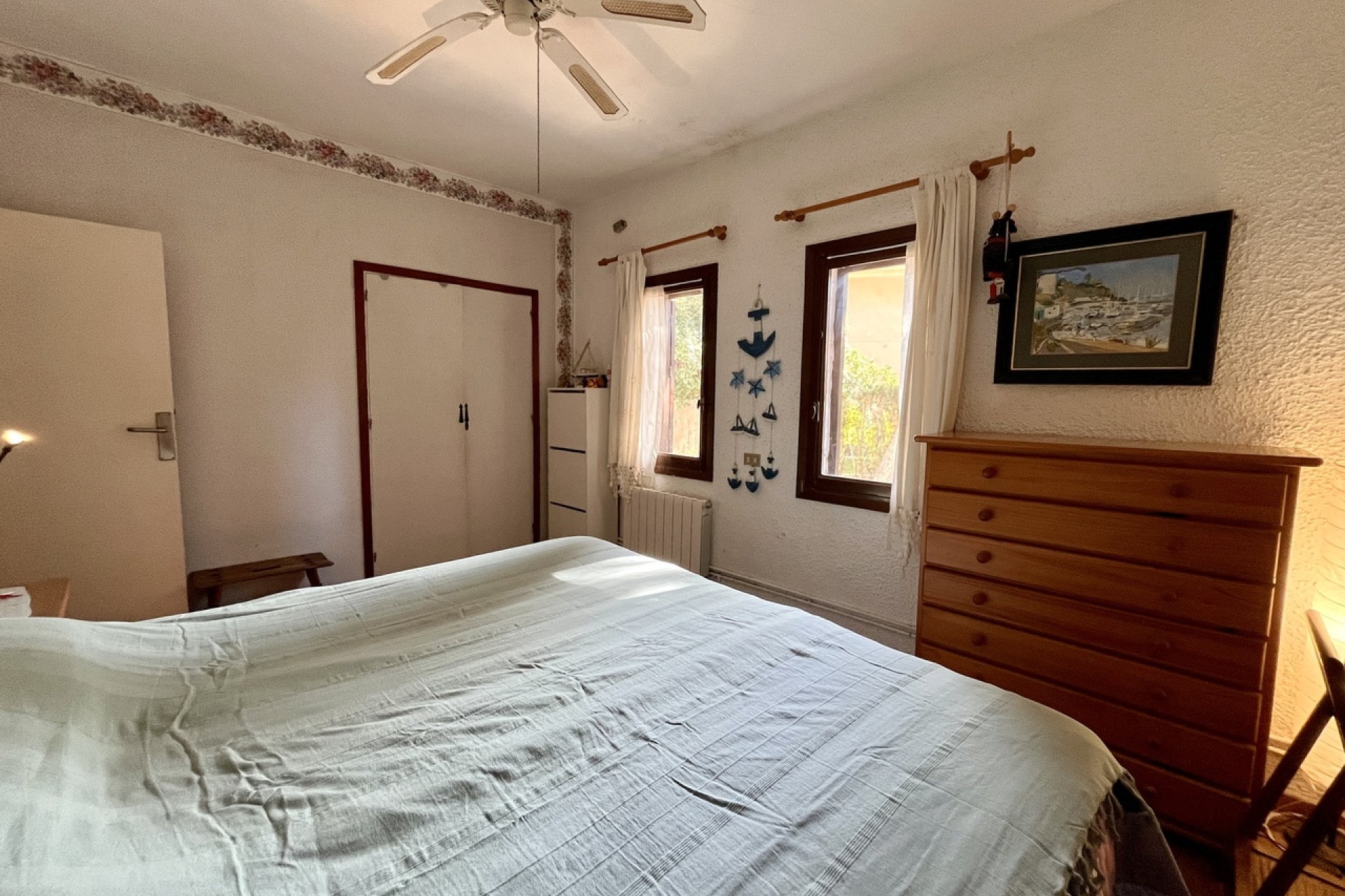 Resale - Villa -
Cabo Roig