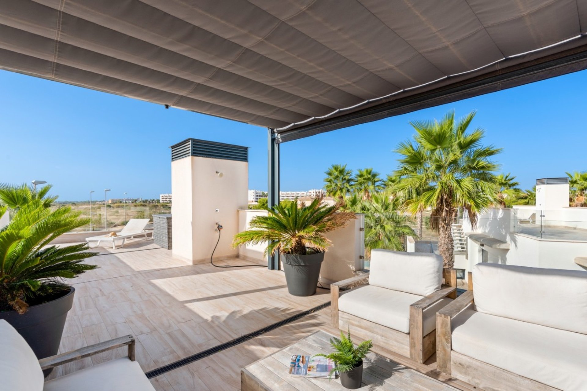 Resale - Villa -
Cabo Roig